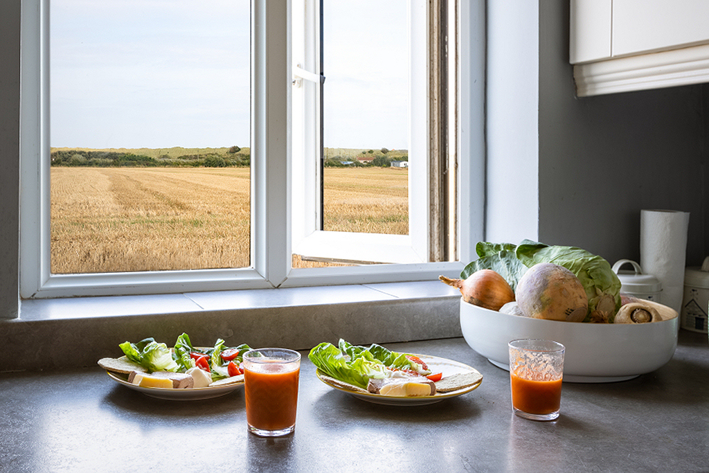 Midthatch Holiday Cottage Norfolk – Kitchen